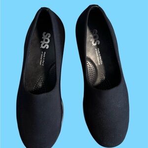 SAS Women's Black Slip-On Comfort Flats